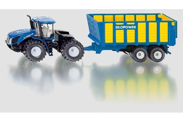 Traktor med Ensilagevagn, Blå