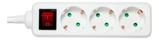 DELTACO outlet 3xCEE 7/3 1xCEE 7/7 switch 3m white