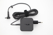 ASUS AC-Adapter 45 W, 19 V -virtalähde kannettaville (0A001-00692500)