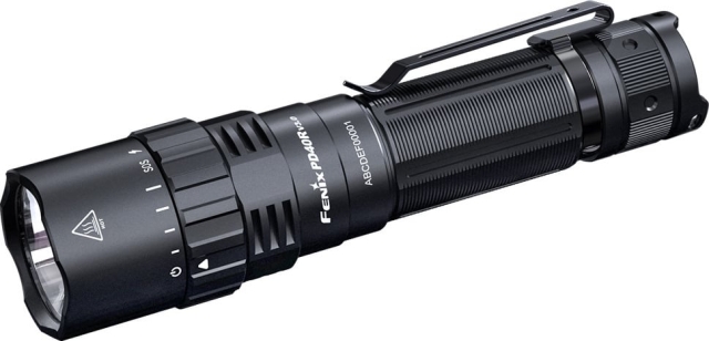 Fenix PD40R V3.0 zaklamp