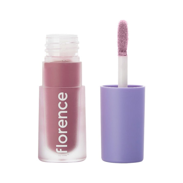 Florence by Mills Be A VIP Velvet Liquid Lipstick Love me pov (paars)