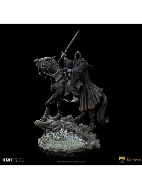Lord of the Rings De Lord of the Rings - Nazgul te paard Deluxe Schaal 1/10