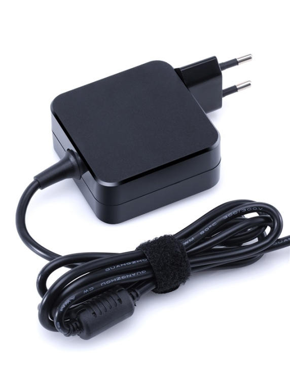 AC Adapter till Asus 19V 1.75A 33W, X205T X205TA in de groep COMPUTERS & RANDAPPARATUUR / Laptops & accessoires / Computeroplader / Laptop oplader / Tot 14 inch bij TP E-commerce Nordic AB (38-28677)