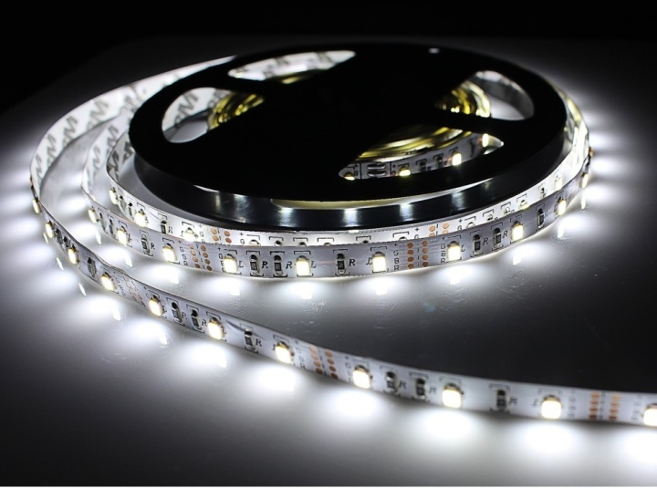 LED-strip, 2 Meter, USB, Kallvit in de groep HOME ELECTRONICS / Verlichting / LED strips bij TP E-commerce Nordic AB (38-29295)