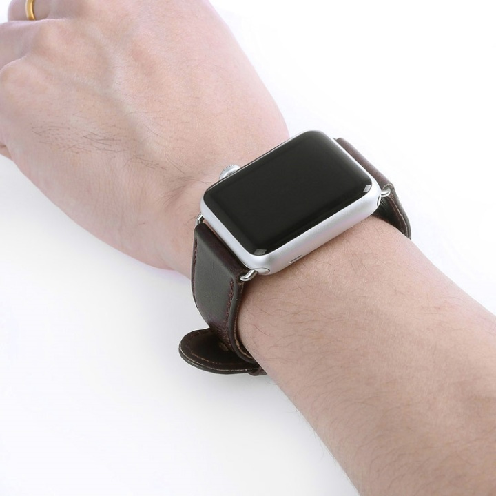 Horlogeband van imitatieleer voor Apple Watch, 42mm, Donkerbruin in de groep SMARTPHONE & TABLETS / Training, thuis & vrije tijd / Apple Watch & Accessoires / Accessoires bij TP E-commerce Nordic AB (38-29517)