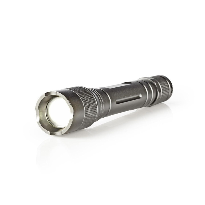 Nedis LED-Zaklamp | Batterij Gevoed | 4,5 V | 3 W | 2x AA | Incl. batterijen | Nominale lichtstroom: 150 lm | Lichtbereik: 120 m | Stralingshoek: 46.1 ° | 10000 Schakelcycli in de groep SPORT, VRIJE TIJD & HOBBY / Zaklampen & Hoofdlampen / Zaklampen bij TP E-commerce Nordic AB (38-72806)