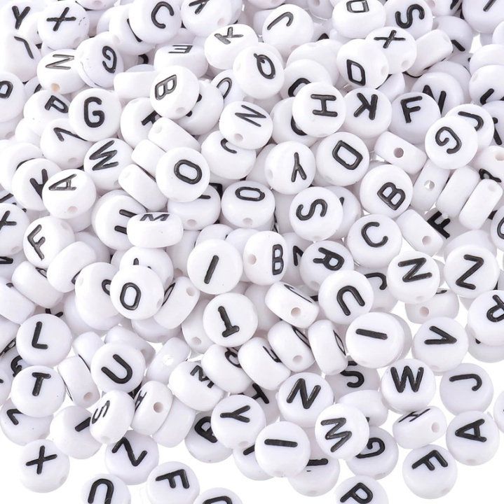 200 kralen met letters, wit in de groep SPEELGOED, KINDER- & BABYPRODUCTEN / Speelgoed / Ambachten bij TP E-commerce Nordic AB (38-81603)