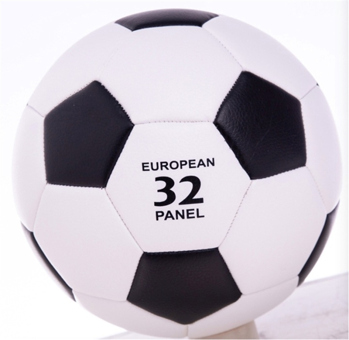 Fotboll 22 CM diameter in de groep SPEELGOED, KINDER- & BABYPRODUCTEN / Speelgoed / Bordspellen / Spellen voor buiten bij TP E-commerce Nordic AB (38-82413)