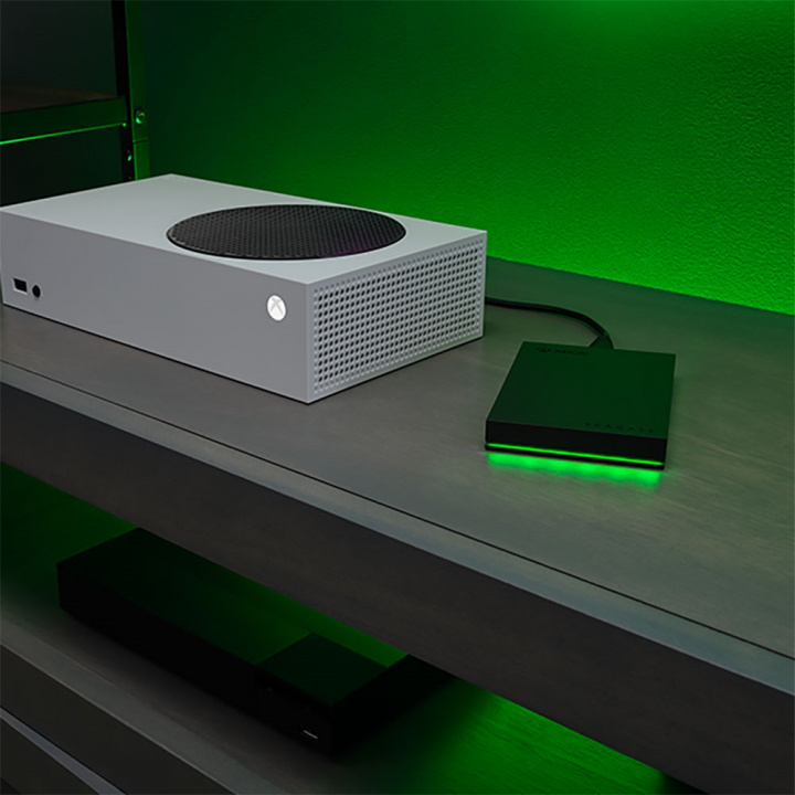 Seagate Xbox Game Drive 4TB till Xbox One och Xbox Series X|S in de groep HOME ELECTRONICS / Spelconsoles en accessoires / Xbox Series X / Accessoires bij TP E-commerce Nordic AB (38-86832)