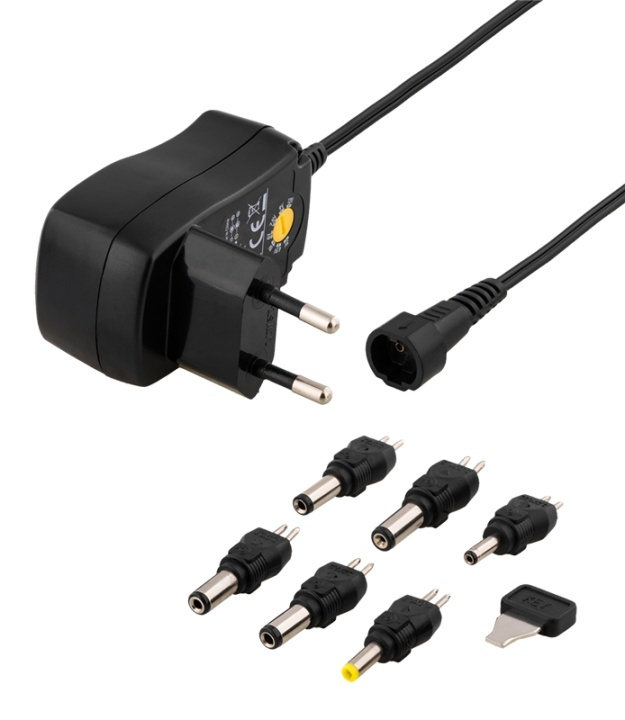 DELTACO switchable power supply 100-240 V, 3-12 V, 600 mAh, 6 tips in de groep HUISHOUDEN & TUIN / Elektriciteit & Verlichting / Stroomadapters bij TP E-commerce Nordic AB (38-93501)