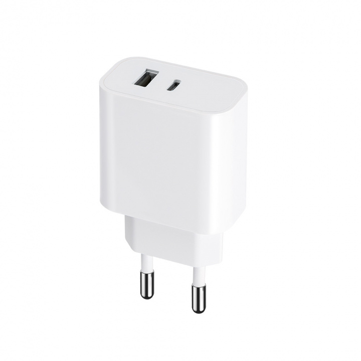 Maxlife MXTC-06 - PD QC Wandoplader 1x USB-C, 1x USB, 30W, Wit in de groep SMARTPHONE & TABLETS / Opladers & Kabels / Wandoplader / Wandoplader USB bij TP E-commerce Nordic AB (38-95938)
