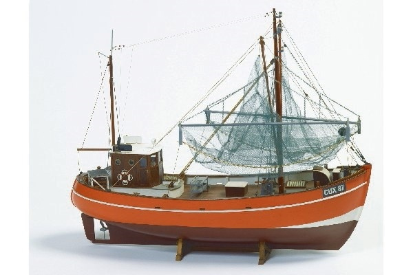 1:33 CUX 87 (Krabbenkutter) -wooden hull in de groep SPORT, VRIJE TIJD & HOBBY / Hobby / Houten modellen / Schepen bij TP E-commerce Nordic AB (A05402)