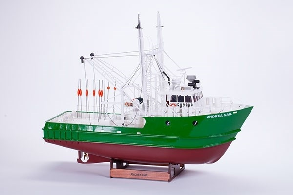 1:30 Andrea Gial RC - -Wooden hull in de groep SPORT, VRIJE TIJD & HOBBY / Hobby / Houten modellen / Schepen bij TP E-commerce Nordic AB (A05435)