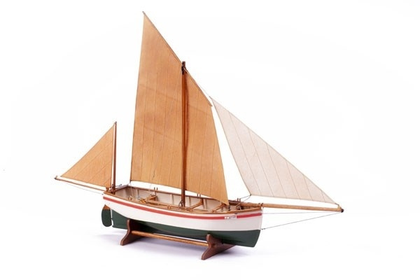1:30 LE BAYARD - Wooden hull in de groep SPORT, VRIJE TIJD & HOBBY / Hobby / Houten modellen / Schepen bij TP E-commerce Nordic AB (A05440)