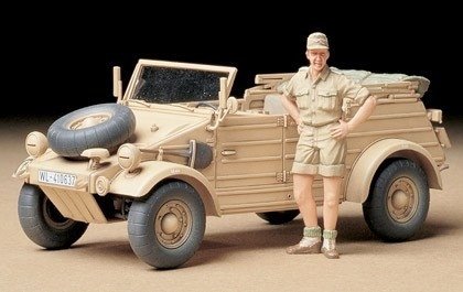 Tamiya 1/35 KUBELWAGEN TYPE 82 AFRICA in de groep SPORT, VRIJE TIJD & HOBBY / Hobby / Kunststof modellen / Militaire voertuigen (land) bij TP E-commerce Nordic AB (A06330)