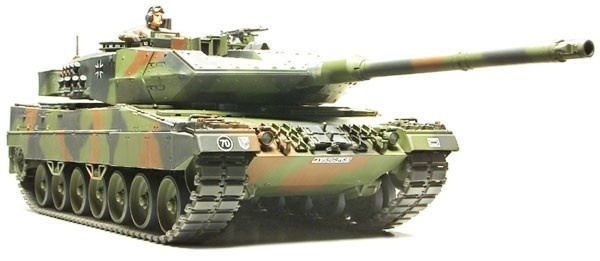 Tamiya 1/35 LEOPARD 2 A6 MBT in de groep SPORT, VRIJE TIJD & HOBBY / Hobby / Kunststof modellen / Militaire voertuigen (land) bij TP E-commerce Nordic AB (A06351)