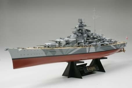 Tamiya 1/350 TIRPITZ in de groep SPORT, VRIJE TIJD & HOBBY / Hobby / Kunststof modellen / Schepen bij TP E-commerce Nordic AB (A06369)