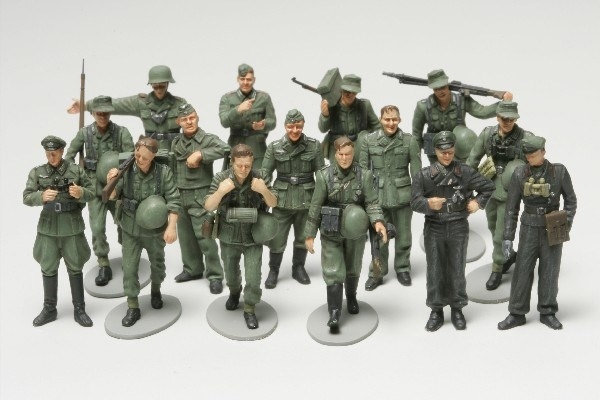Tamiya 1/48 Tysk infanteri på manøvre in de groep SPORT, VRIJE TIJD & HOBBY / Hobby / Kunststof modellen / Figuren bij TP E-commerce Nordic AB (A06397)