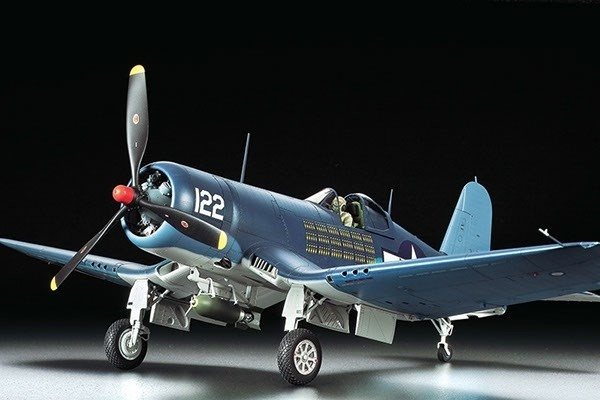 Tamiya 1/32 F4U-1A Corsair in de groep SPORT, VRIJE TIJD & HOBBY / Hobby / Kunststof modellen / Vliegtuigen/helikopters bij TP E-commerce Nordic AB (A06548)