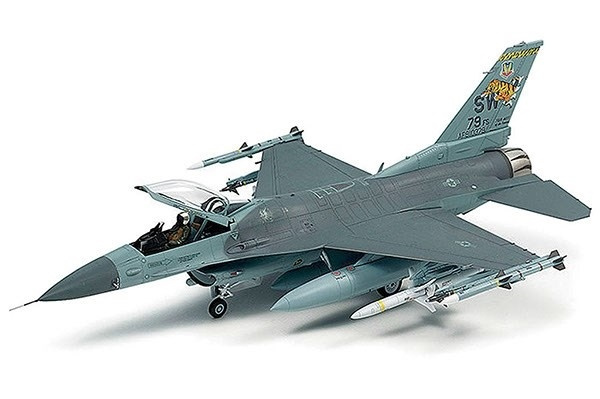 Tamiya 1/72 F-16CJ w/FULL EQUIPMENT in de groep SPORT, VRIJE TIJD & HOBBY / Hobby / Kunststof modellen / Vliegtuigen/helikopters bij TP E-commerce Nordic AB (A06557)