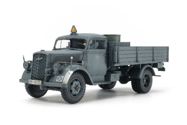 Tamiya 1/48 German 3t 4x2 Cargo Truck in de groep SPORT, VRIJE TIJD & HOBBY / Hobby / Kunststof modellen / Militaire voertuigen (land) bij TP E-commerce Nordic AB (A06560)