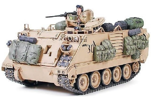 Tamiya 1/35 US M113A2 Desert Ver. in de groep SPORT, VRIJE TIJD & HOBBY / Hobby / Kunststof modellen / Militaire voertuigen (land) bij TP E-commerce Nordic AB (A06607)