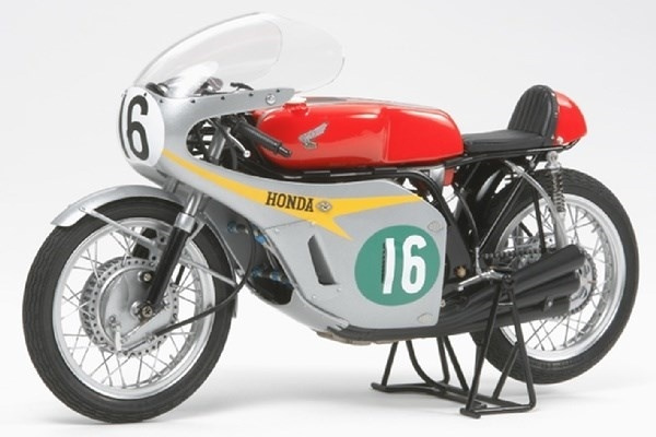 Tamiya 1/12 Honda RC166 in de groep SPORT, VRIJE TIJD & HOBBY / Hobby / Kunststof modellen / Motorfietsen bij TP E-commerce Nordic AB (A06610)