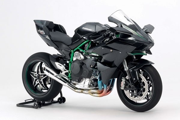 Tamiya 1/12 Kawasaki Ninja H2R1/12 Kawasaki Ninja H2R in de groep SPORT, VRIJE TIJD & HOBBY / Hobby / Kunststof modellen / Motorfietsen bij TP E-commerce Nordic AB (A06619)