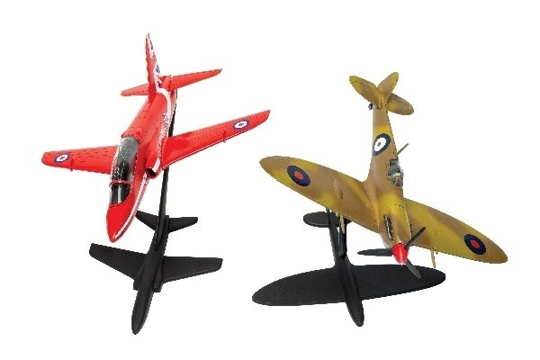 Airfix Best of British Spitfire and Hawk in de groep SPORT, VRIJE TIJD & HOBBY / Hobby / Kunststof modellen / Startpakketten/Cadeausets bij TP E-commerce Nordic AB (A06944)