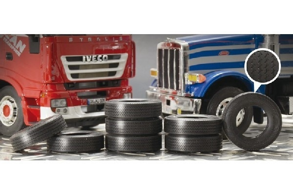 Italeri 1:24 TRUCK RUBBER TYRES (8x) in de groep SPORT, VRIJE TIJD & HOBBY / Hobby / Kunststof modellen / Auto\'s bij TP E-commerce Nordic AB (A07086)