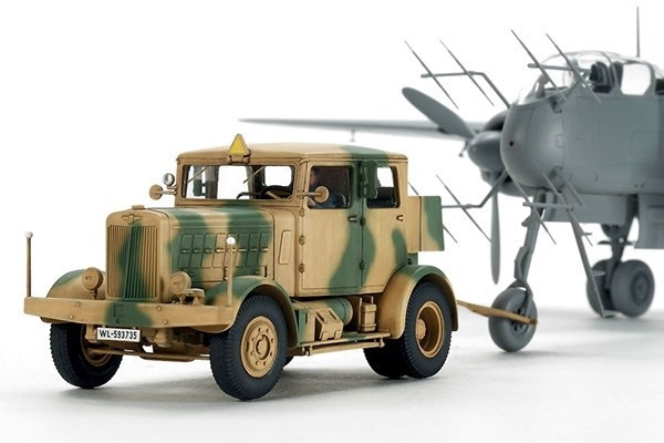 Tamiya 1/48 German Heavy Tractor SS-100 in de groep SPORT, VRIJE TIJD & HOBBY / Hobby / Kunststof modellen / Militaire voertuigen (land) bij TP E-commerce Nordic AB (A07344)