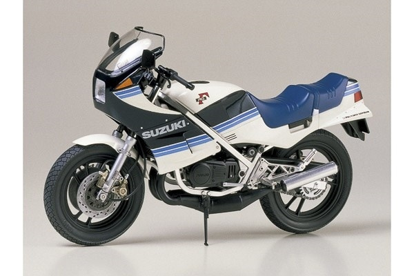 Tamiya 1/12 Suzuki RG250 in de groep SPORT, VRIJE TIJD & HOBBY / Hobby / Kunststof modellen / Motorfietsen bij TP E-commerce Nordic AB (A07417)