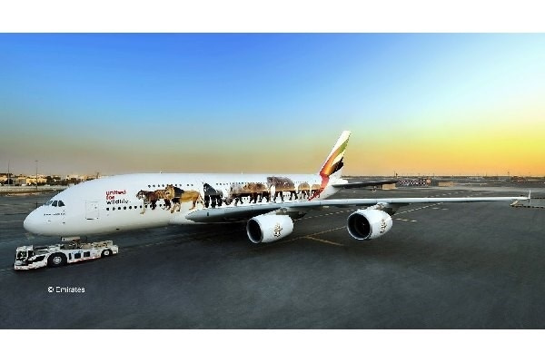 Revell Airbus A380-800 Emirates \'Wild L in de groep SPORT, VRIJE TIJD & HOBBY / Hobby / Kunststof modellen / Vliegtuigen/helikopters bij TP E-commerce Nordic AB (A07619)