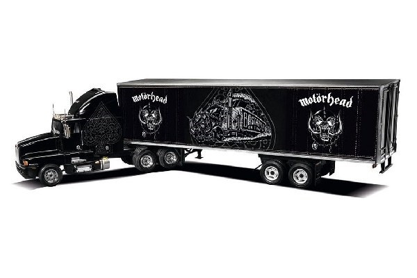 Revell 1:32 Gift Set \'Motörhead\' Tour Truck in de groep SPORT, VRIJE TIJD & HOBBY / Hobby / Kunststof modellen / Startpakketten/Cadeausets bij TP E-commerce Nordic AB (A07915)
