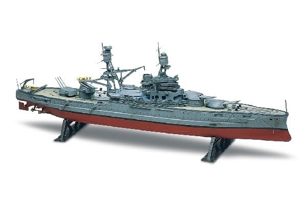 Revell USS Arizona Battleship in de groep SPORT, VRIJE TIJD & HOBBY / Hobby / Kunststof modellen / Schepen bij TP E-commerce Nordic AB (A07946)