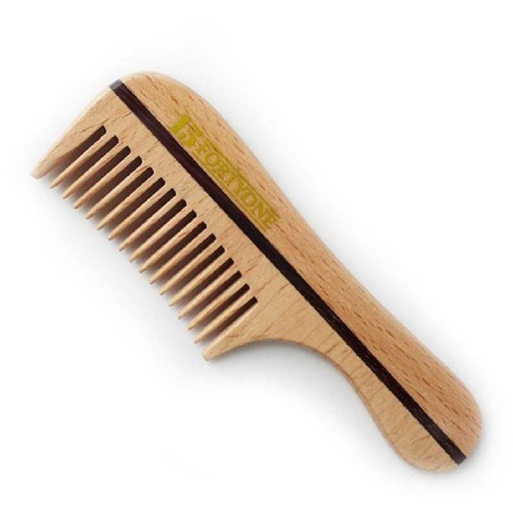 1541 London Wooden Moustache/Beard Comb Natural Beechwood in de groep BEAUTY & HEALTH / Haar & Styling / Scheren & Trimmen / Baardkammen & Scheerborstels bij TP E-commerce Nordic AB (A10193)