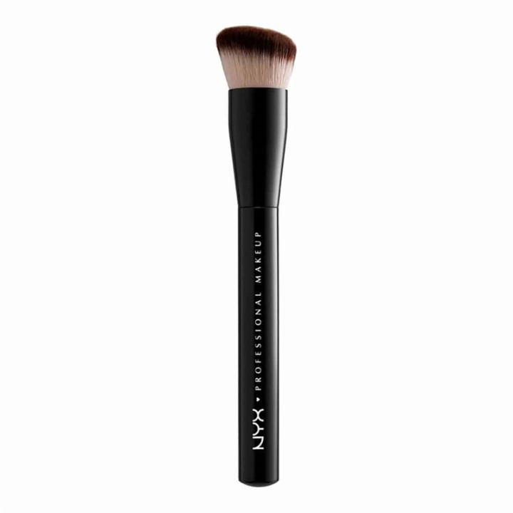 NYX PROF. MAKEUP Cant Stop Wont Stop Foundation Brush in de groep BEAUTY & HEALTH / Makeup / Tools & Make-up set / Borstels & kwastjes bij TP E-commerce Nordic AB (A12429)