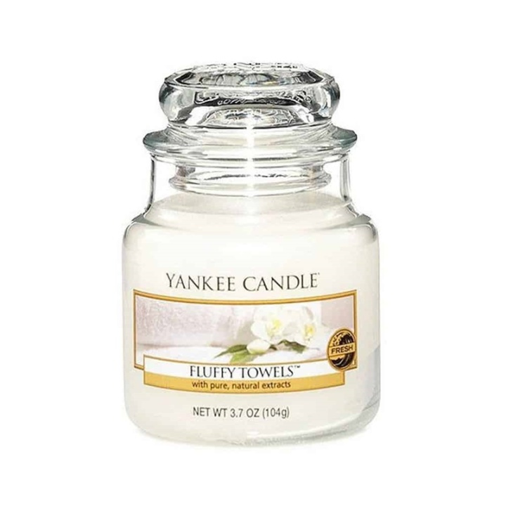 Yankee Candle Classic Small Jar Fluffy Towels 104g in de groep BEAUTY & HEALTH / Geuren & Parfum / Overige geuren / Geurkaarsen bij TP E-commerce Nordic AB (A13307)