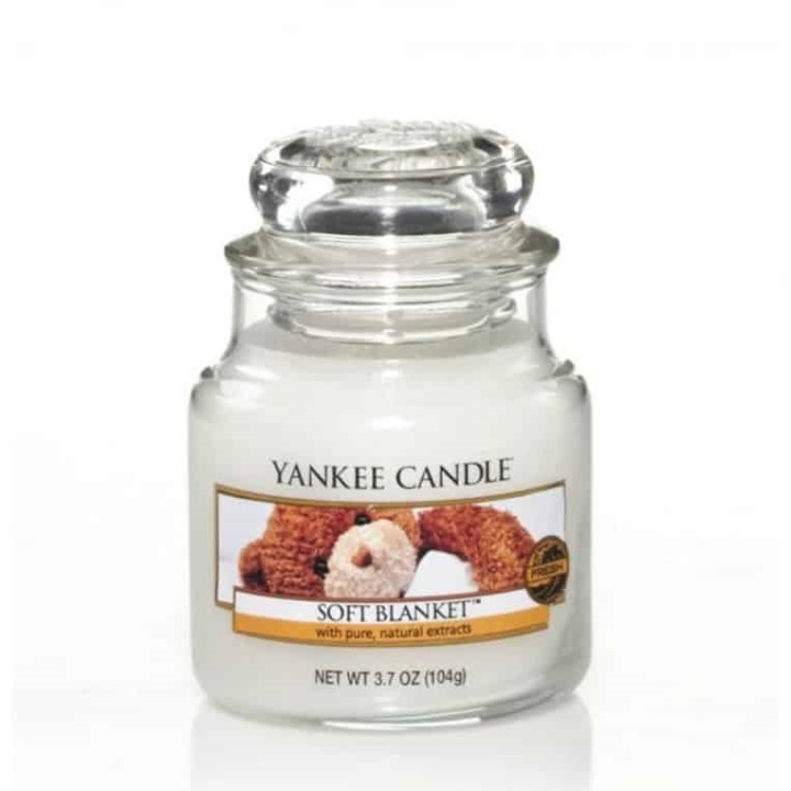 Yankee Candle Classic Small Jar Soft Blanket 104g in de groep BEAUTY & HEALTH / Geuren & Parfum / Overige geuren / Geurkaarsen bij TP E-commerce Nordic AB (A13318)