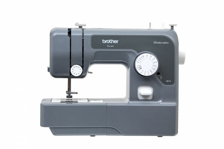  Brother LB14 Limited Edition Naaimachine incl. 10 spoelen en vingerbescherming, Zwart in de groep HUISHOUDEN & TUIN / Huishoudelijke apparaten / Naaimachine & Accessoires / Naaimachines bij TP E-commerce Nordic AB (A19648)