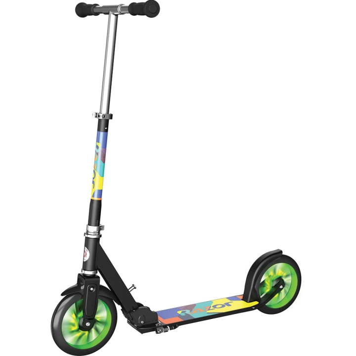 A5 Lux Light Up Scooter - Gree in de groep SPEELGOED, KINDER- & BABYPRODUCTEN / Buitenspeelgoed / Fietsen & Steppen bij TP E-commerce Nordic AB (C05014)