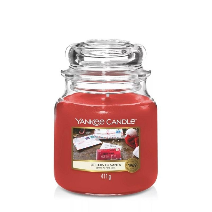 Yankee Candle Classic Medium Jar Letters To Santa 411g in de groep BEAUTY & HEALTH / Geuren & Parfum / Overige geuren / Geurkaarsen bij TP E-commerce Nordic AB (C11246)
