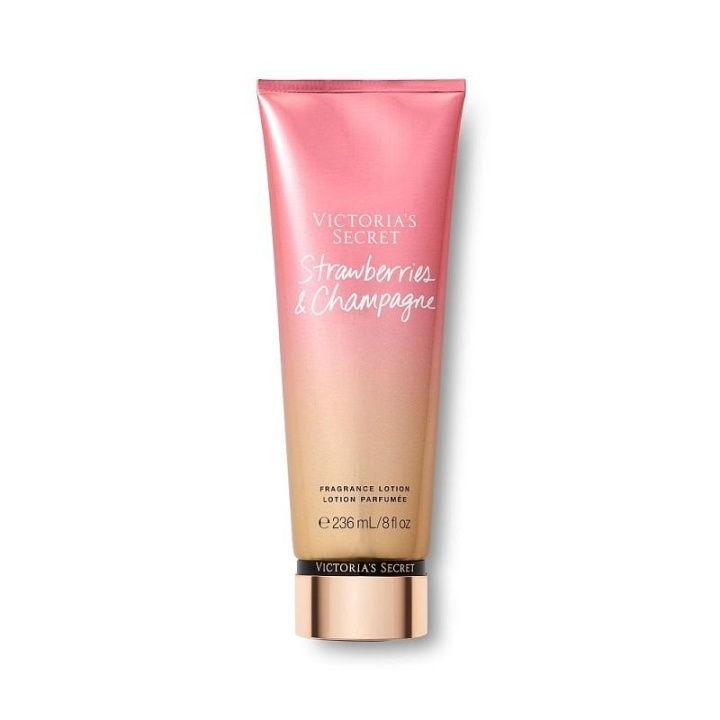 Victoria\'s Secret Strawberries And Champagne Fragrance Lotion 236ml in de groep BEAUTY & HEALTH / Huidsverzorging / Lichaamsverzorging / Body lotion bij TP E-commerce Nordic AB (C11267)