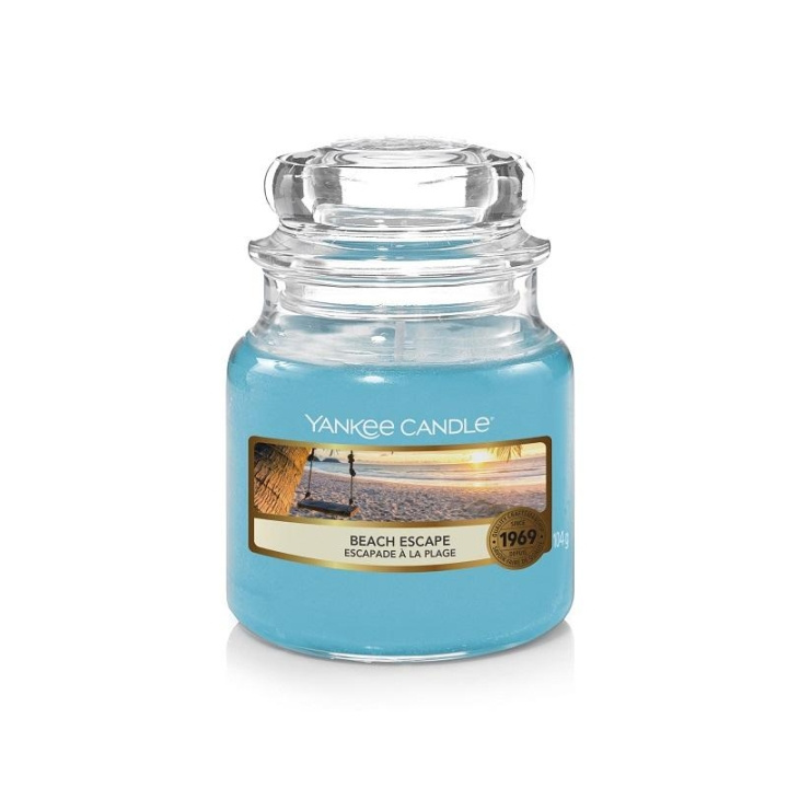 Yankee Candle Classic Small Jar Beach Escape 104g in de groep BEAUTY & HEALTH / Geuren & Parfum / Overige geuren / Geurkaarsen bij TP E-commerce Nordic AB (C12953)