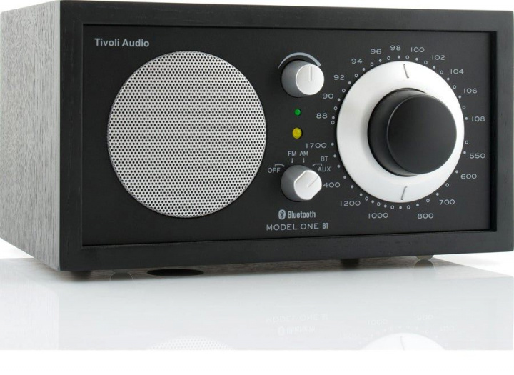 Tivoli Audio Model One BT Oak/Black in de groep HOME ELECTRONICS / Audio & Beeld / Thuisbioscoop, Hifi en Draagbaar / Radio & Wekkers / Draadloze audiozender bij TP E-commerce Nordic AB (C19748)