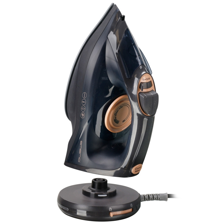 Emerio Strijkijzer Snoerloos & Snoer 2200W Keramische plaat SI-123563.1 in de groep HUISHOUDEN & TUIN / Kledingverzorging / Strijkijzers bij TP E-commerce Nordic AB (C28838)