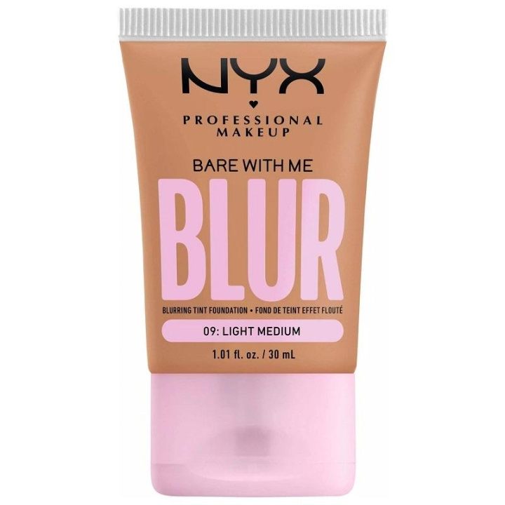 NYX PROF. MAKEUP Bare With Me Blur Tint Foundation 30ml 09 Light Medium in de groep BEAUTY & HEALTH / Makeup / Make-up gezicht / Foundation bij TP E-commerce Nordic AB (C28982)