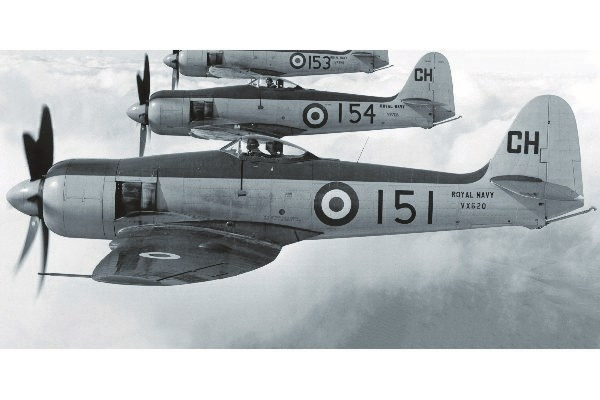 AIRFIX Hawker Sea Fury FB.II in de groep SPORT, VRIJE TIJD & HOBBY / Hobby / Kunststof modellen / Vliegtuigen/helikopters bij TP E-commerce Nordic AB (C29627)