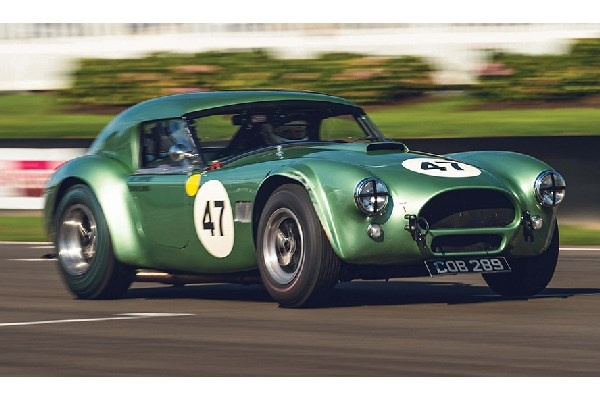 SCALEXTRIC Shelby Cobra 289, COB289, Bill Shepherd in de groep SPEELGOED, KINDER- & BABYPRODUCTEN / Op afstand bestuurbaar / Autobanen / Auto\'s bij TP E-commerce Nordic AB (C29659)