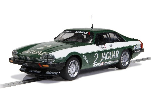 SCALEXTRIC Jaguar XJS - Donington ETCC in de groep SPEELGOED, KINDER- & BABYPRODUCTEN / Op afstand bestuurbaar / Autobanen / Auto\'s bij TP E-commerce Nordic AB (C29690)